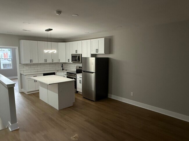 Foto del edificio - 638 N 63rd St