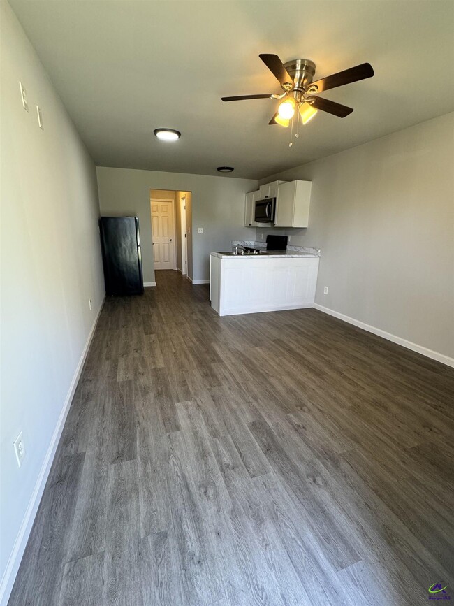 Building Photo - 116 Tabor Dr