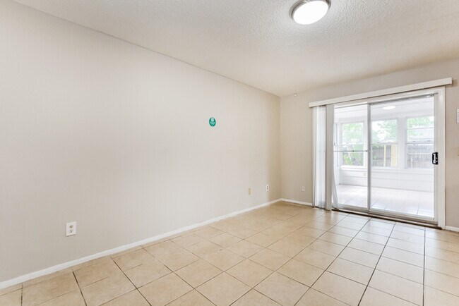 Foto del edificio - 213 Moonbeam Rd