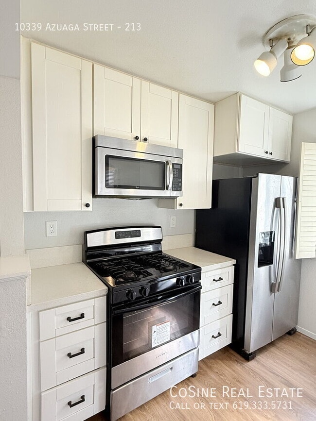 Building Photo - 10339 Azuaga St