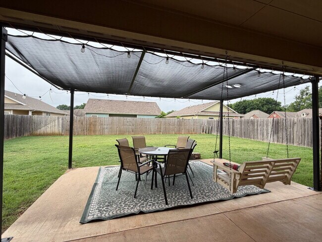 Foto del edificio - 3 Bedroom 2 Bath House for Lease!!