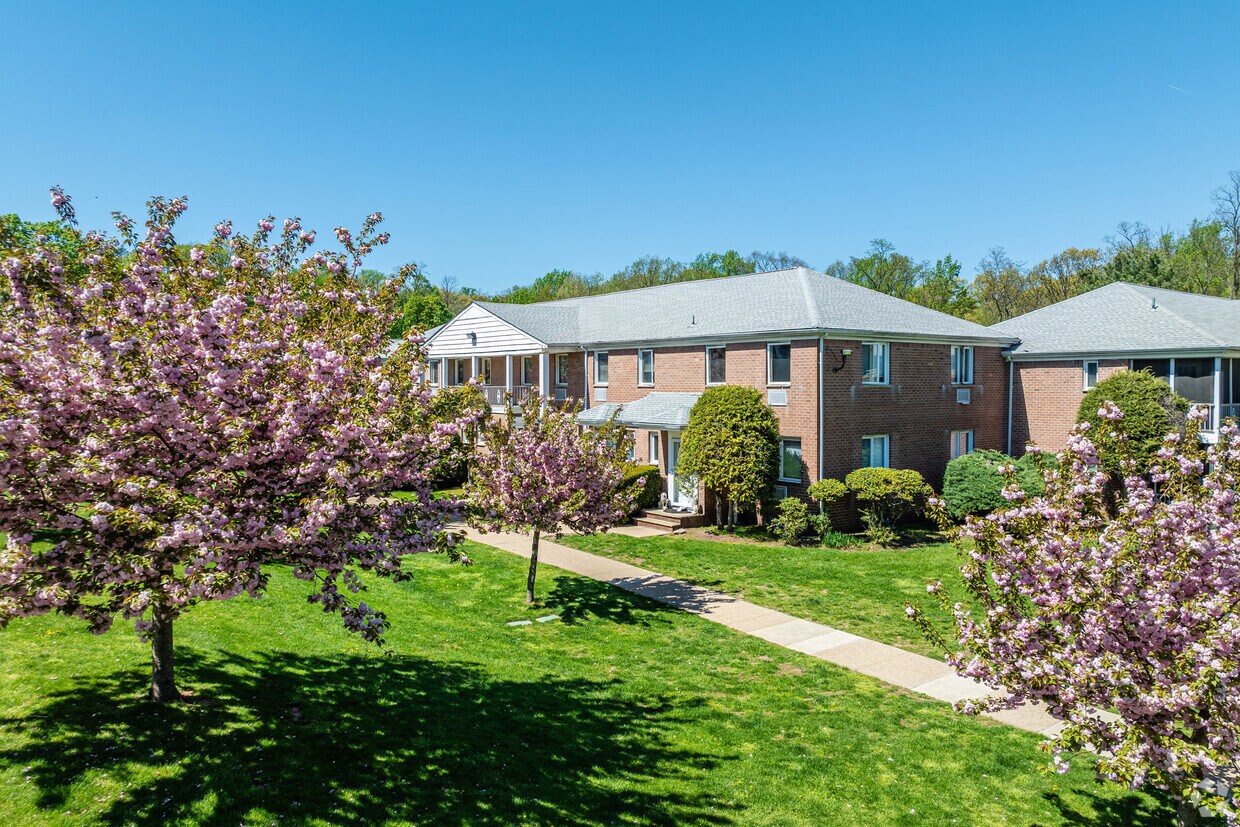Foto principal - Short Hills Terrace