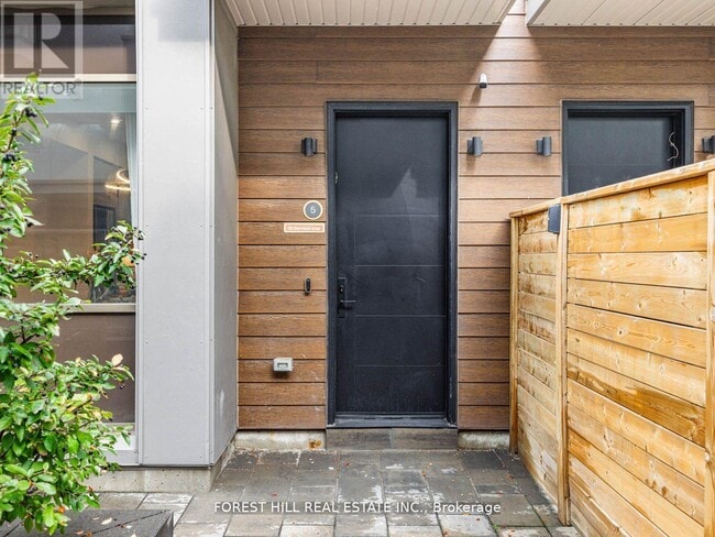 Building Photo - 35 Dervock Crescent