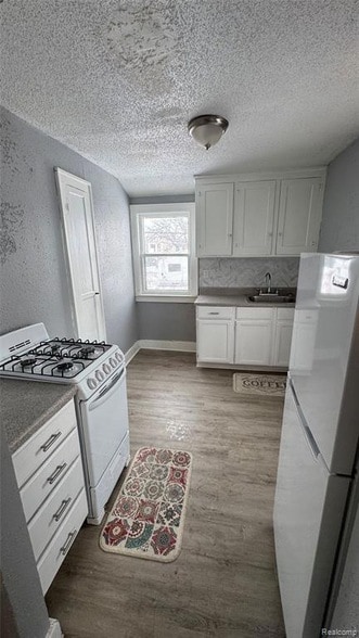 Building Photo - 15608 Wabash St