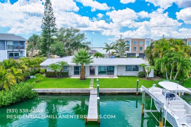 Foto del edificio - 325 Capri Blvd