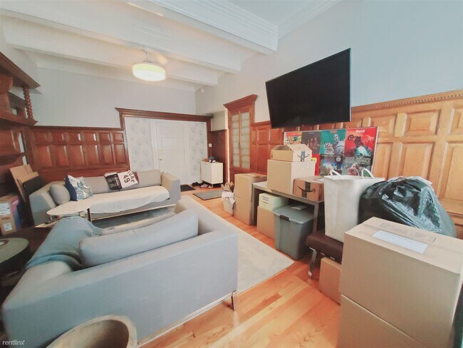 Building Photo - 2 br, 1 bath Condo - 3 Hackett Cir W Apt 2
