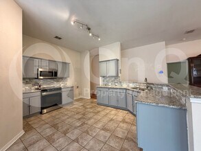 Building Photo - 11813 Ponderosa Pine Dr