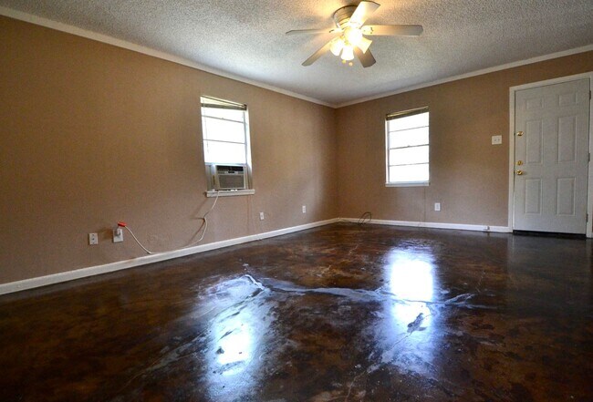 Foto del edificio - 2/1 House in Hip East Austin!