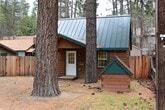 Foto principal - UNFURNISHED Quaint Cabin in Great Location