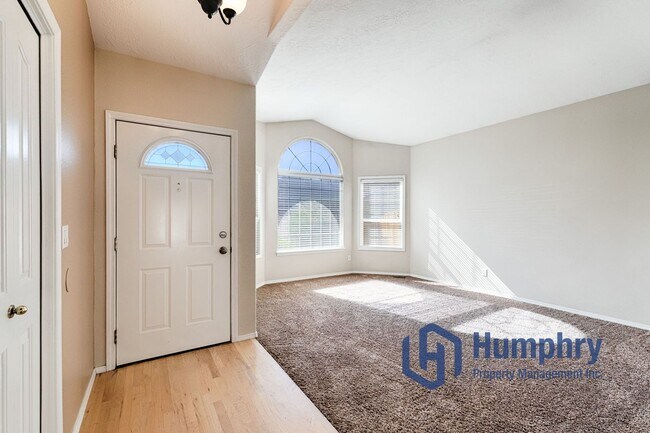 Foto del edificio - Charming home minutes from Settler's Park