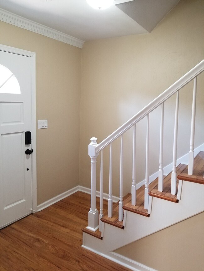 Building Photo - 1225 Mabry Mill Pl