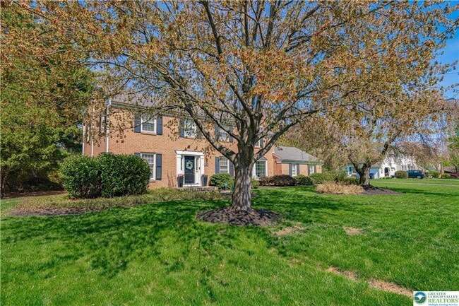 Building Photo - 2962 Fairfield Dr N