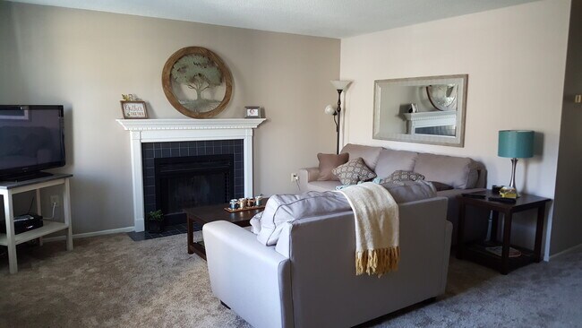 Foto del edificio - 825 Hulon Ln