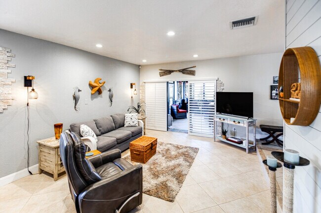 Building Photo - 7199 Blanquilla Ct