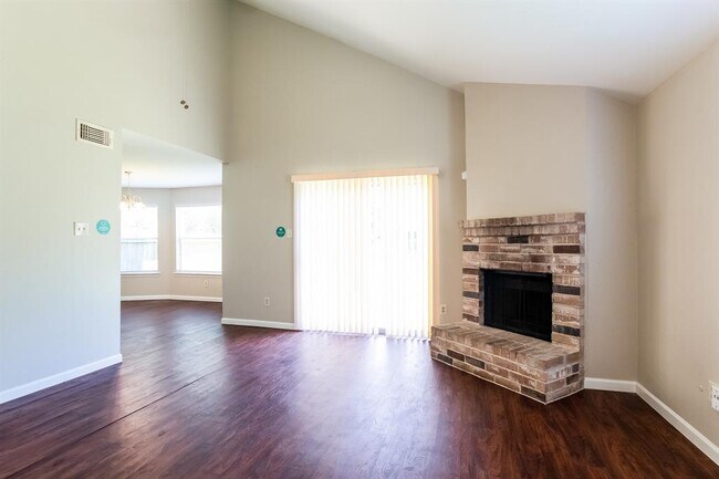 Building Photo - 5907 Beaconridge Dr
