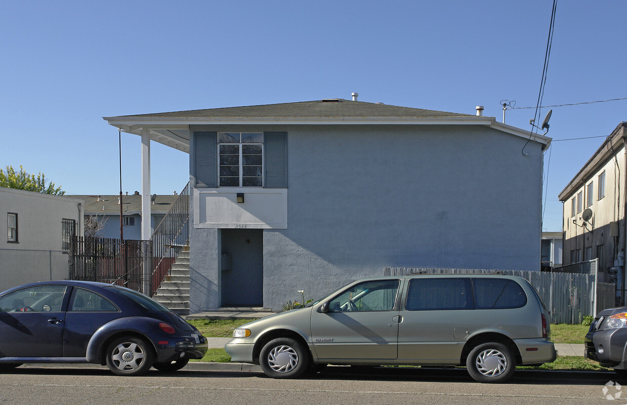 Building Photo - 9th Street Apartments
