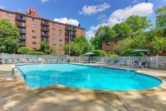 Building Photo - 1321 Worcester Rd