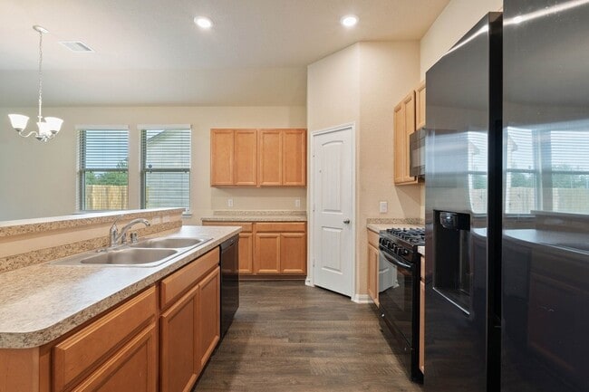 Building Photo - 11053 Patriot Ct