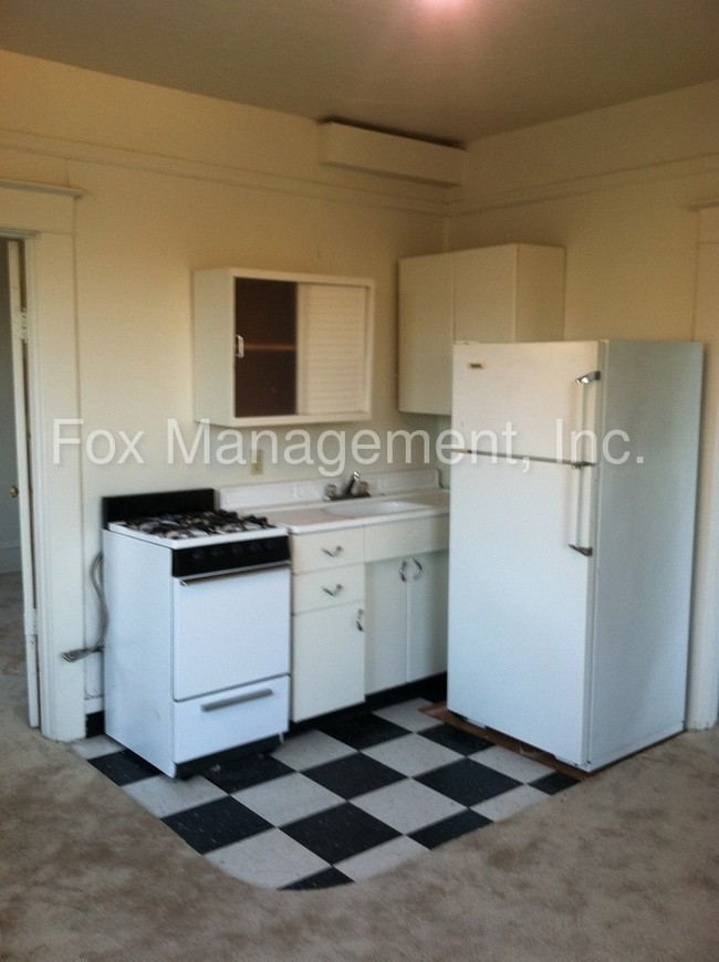 Foto del edificio - 3640 SE Hawthorne Blvd