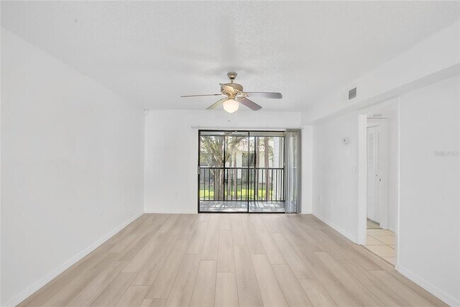 Building Photo - 412 Meadow Ln