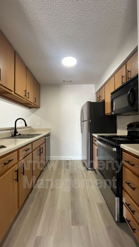 Building Photo - 2340 N 44th St