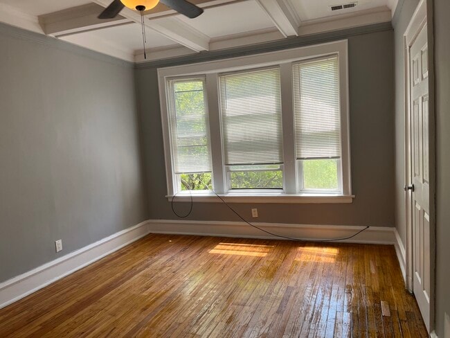 Building Photo - 139 W Marquette Rd