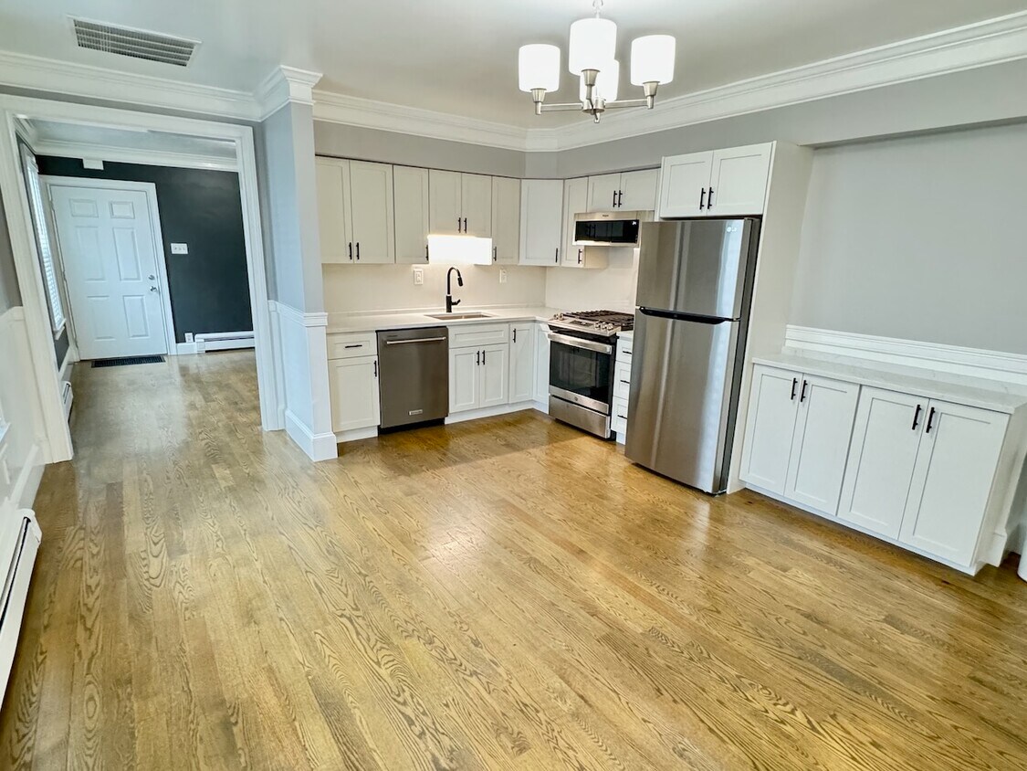 22 Gorham St Unit 1, Waltham, MA 02453 Condo for Rent in Waltham, MA