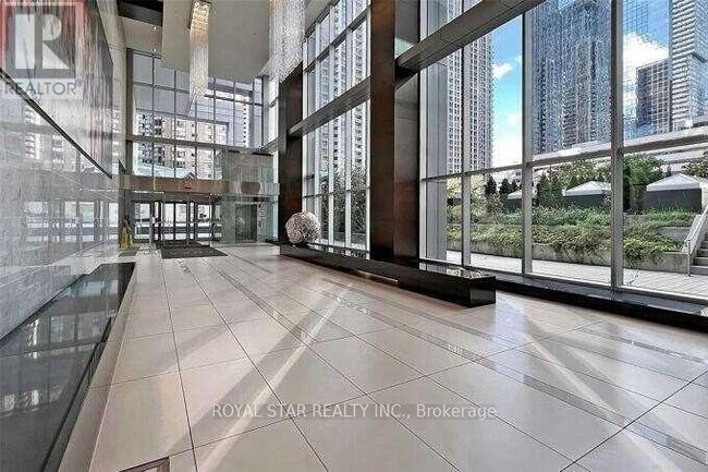Photo du bâtiment - 386-5386 Yonge St