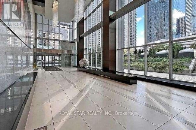 Photo du bâtiment - 386-5386 Yonge St