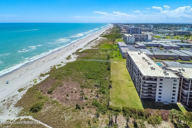 Foto del edificio - 3170 N Atlantic Ave