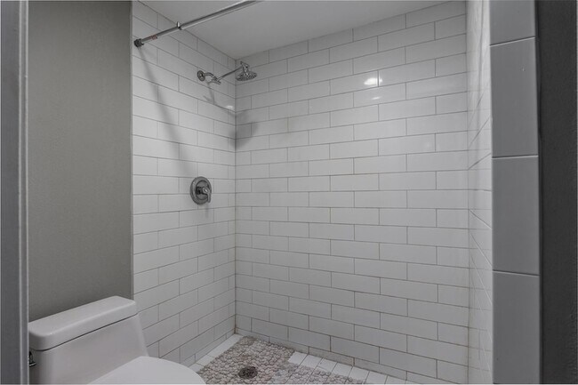 Building Photo - 10110 Forum W Dr