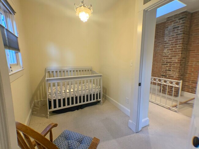 Bedroom - 1524 Caroline St NW