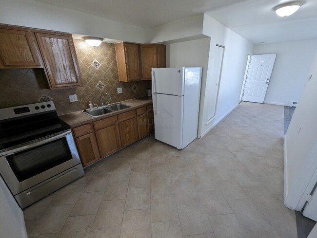 Building Photo - 38550 Meadowdale St