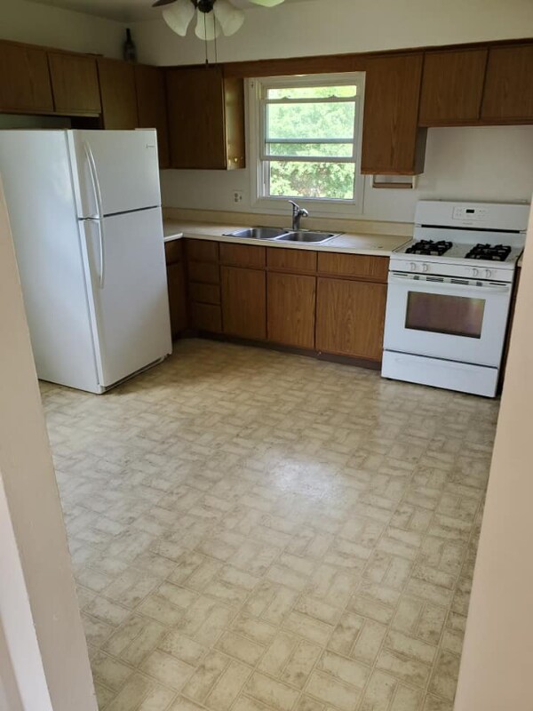 Foto del edificio - 1430 Whitney Blvd