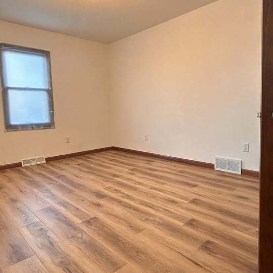 Foto del edificio - 403 Oak Ave S