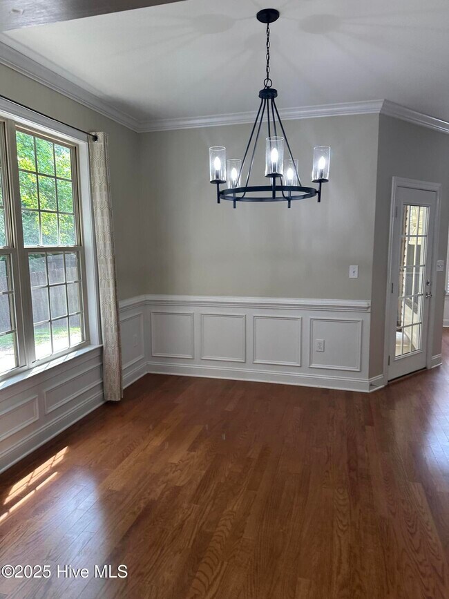 Building Photo - 8854 Plantation Landing Dr