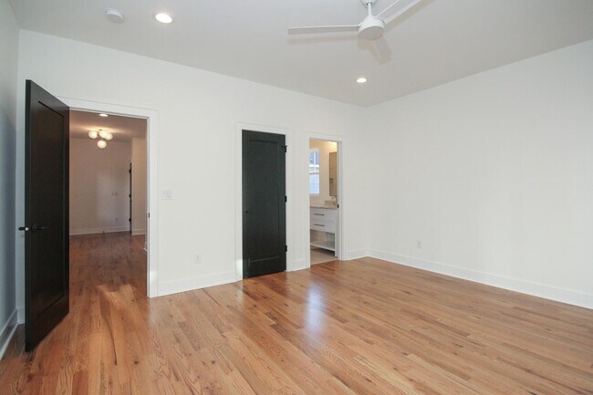 Foto del edificio - 1110 Greenleaf Ave