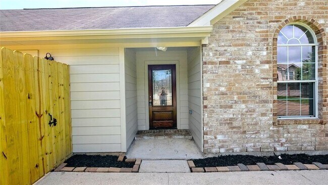 Foto del edificio - 7430 Edgecraft Dr