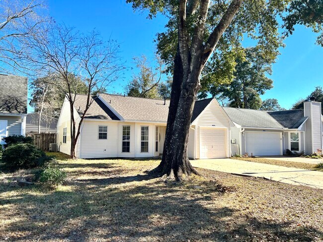 Building Photo - 126 Meadowbrook Ct