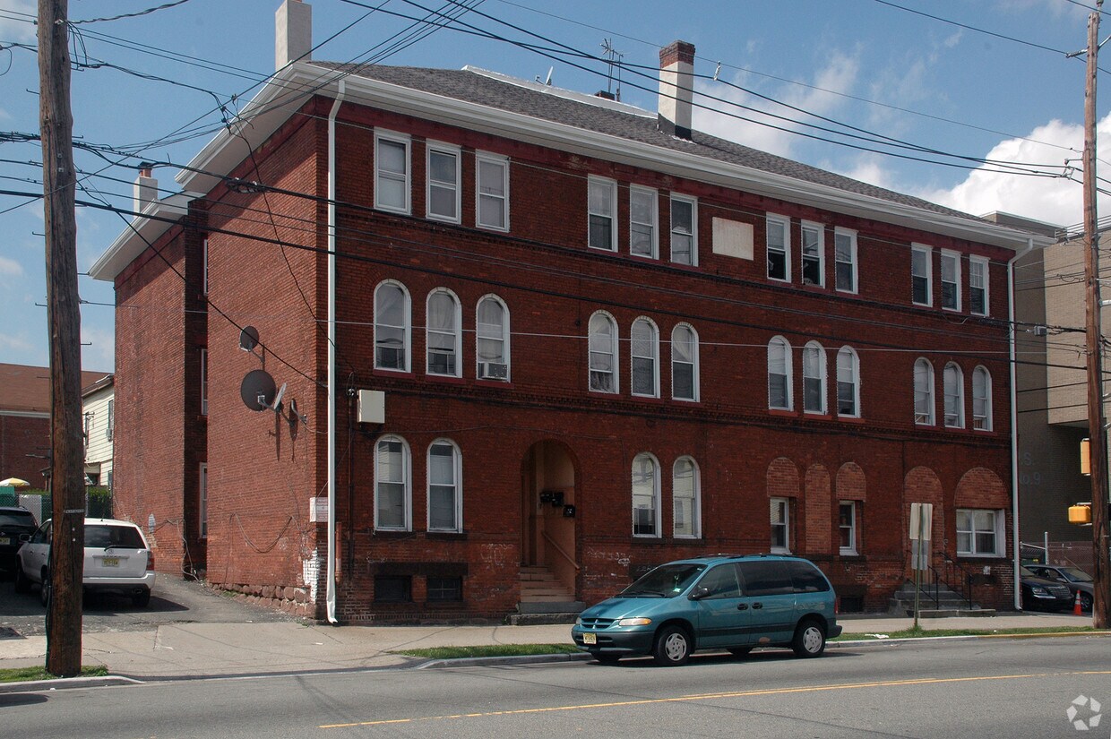 Foto principal - 354-356 Getty Ave