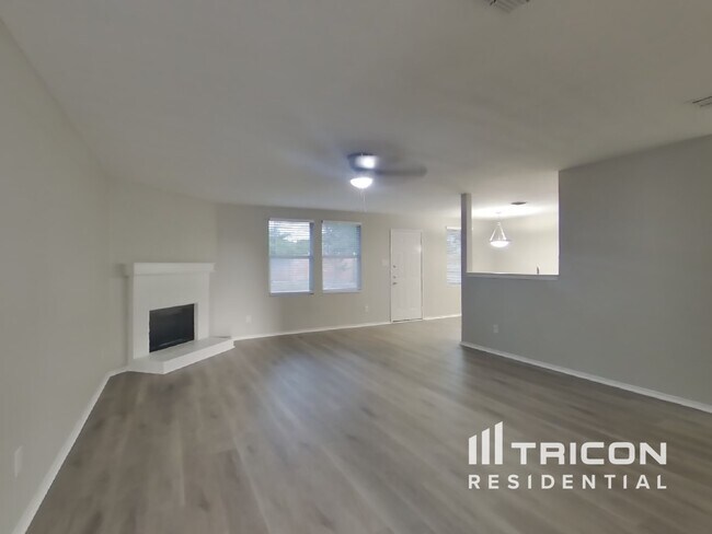 Foto del edificio - 1405 Englewood Dr