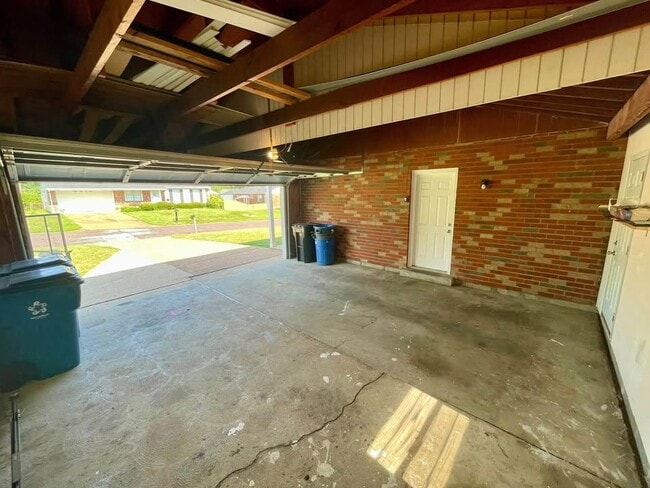 Foto del edificio - 5307 Crestside Ln