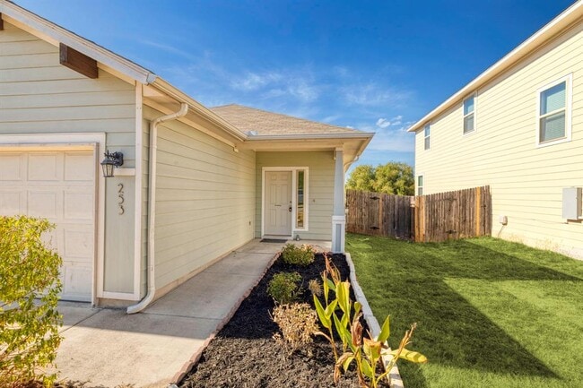 Foto del edificio - 253 Eagle Brook Ln