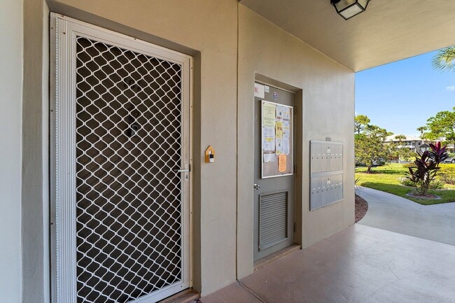 Foto del edificio - 14 Lake Vista Trail