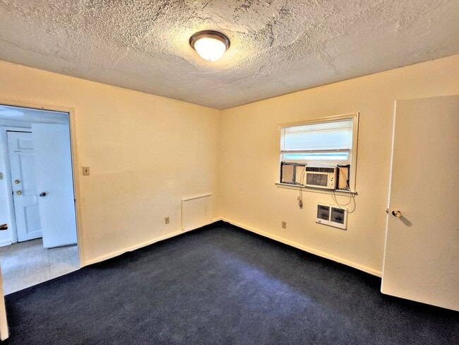 Building Photo - HOUSE FOR RENT - DECATUR