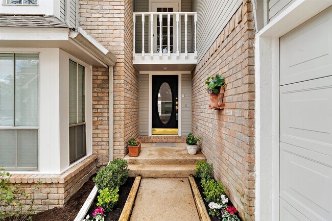 Foto del edificio - 12800 Briar Forest Dr