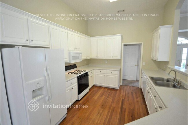 Building Photo - 95 Bermuda Run Dr