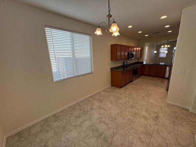 Foto del edificio - 4 Bedroom - 2 Bath - 1760 Sq. Ft - Beautiful New Built Home - Glendale