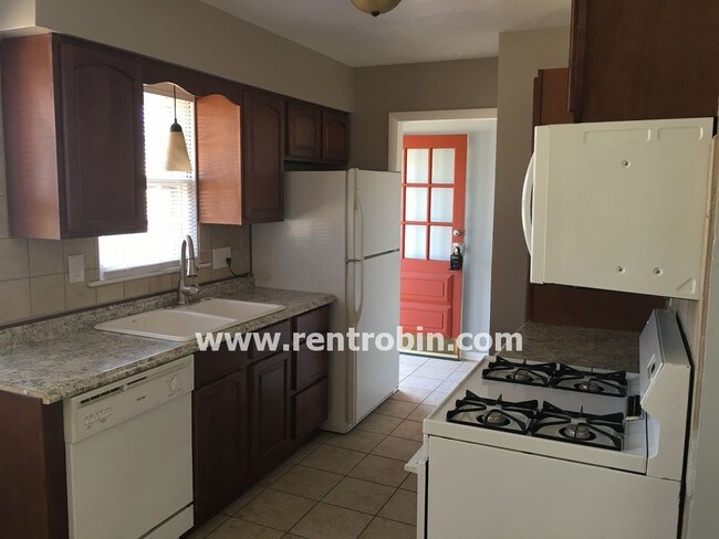 Foto del edificio - LEES SUMMIT RANCH AT INCREDIBLE PRICE