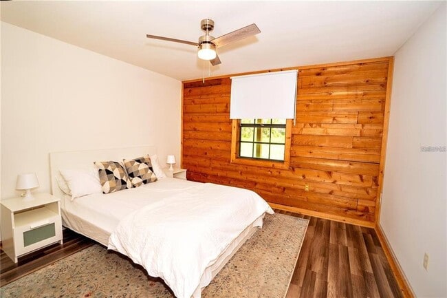 Foto del edificio - 6108 Lynn Rd